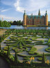 ROYAL GARDENS OF THE WORLD: 21 Celebrated Gardens