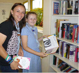 Rachel and pack leader. Local Scout Group booklovers visit by the prizewinner.\\n\\n18/06/2019 16:33